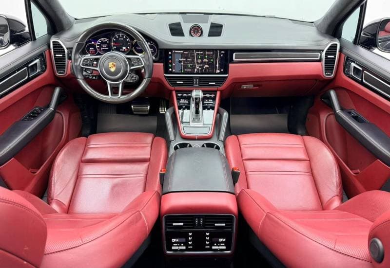 2022 Porsche Cayenne GTS thumbnail 7