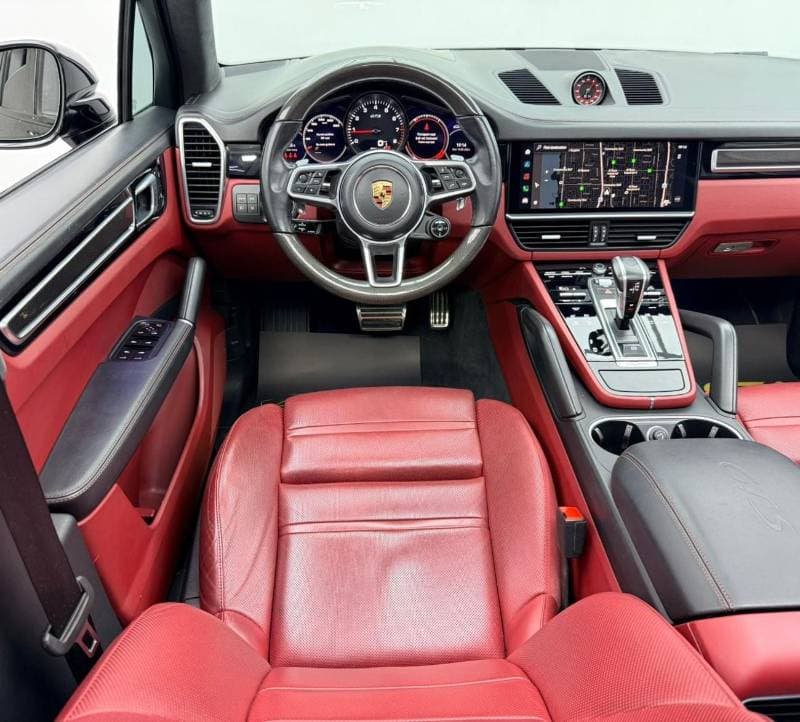 2022 Porsche Cayenne GTS thumbnail 8