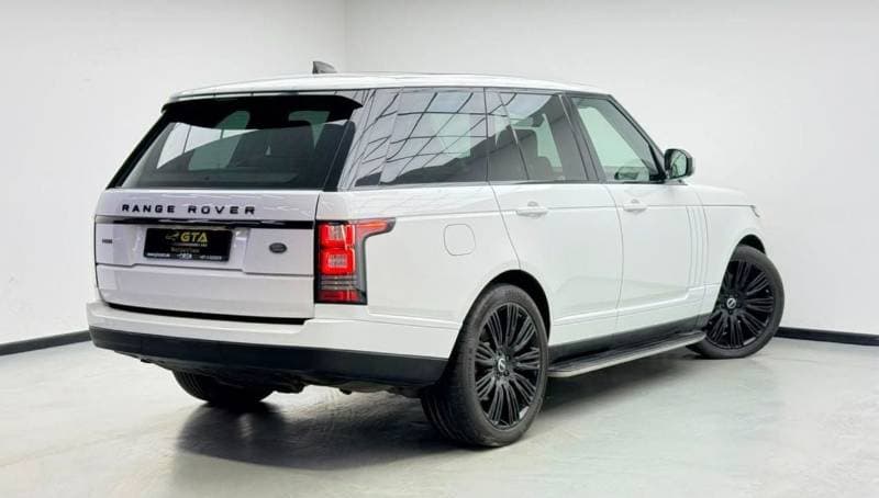 2017 Land Rover Range Rover HSE thumbnail 4