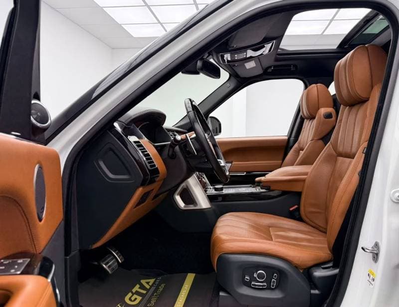 2016 Land Rover Range Rover VOGUE SE thumbnail 8