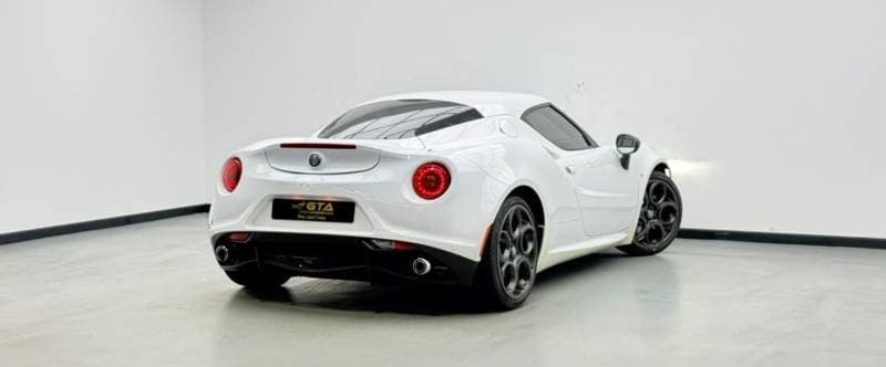 2017 Alfa Romeo 4C STANDARD thumbnail 4