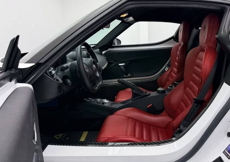 2017 Alfa Romeo 4C STANDARD thumbnail 8