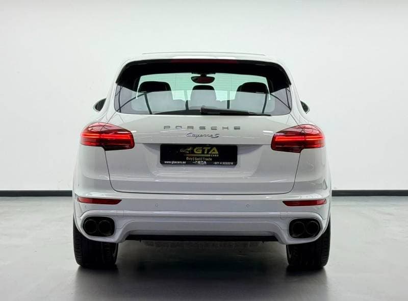 2016 Porsche Cayenne S thumbnail 5
