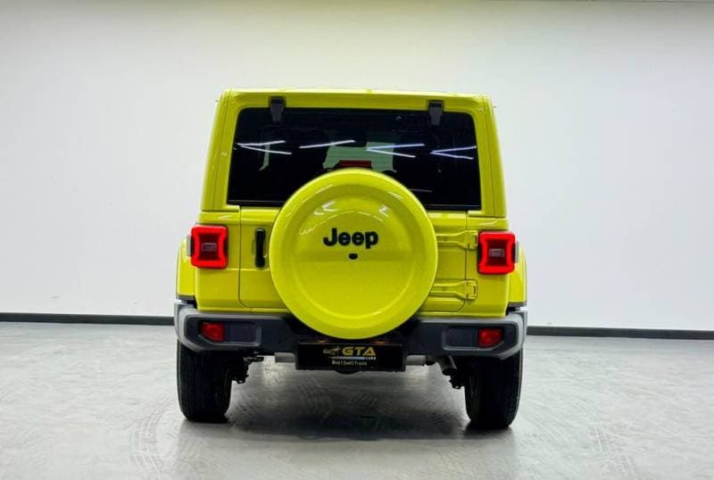2024 Jeep Wrangler Unlimited SAHARA thumbnail 5