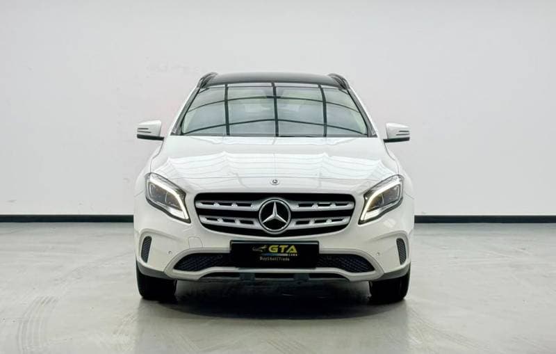 2018 Mercedes Benz GLA220 STANDARD thumbnail 2
