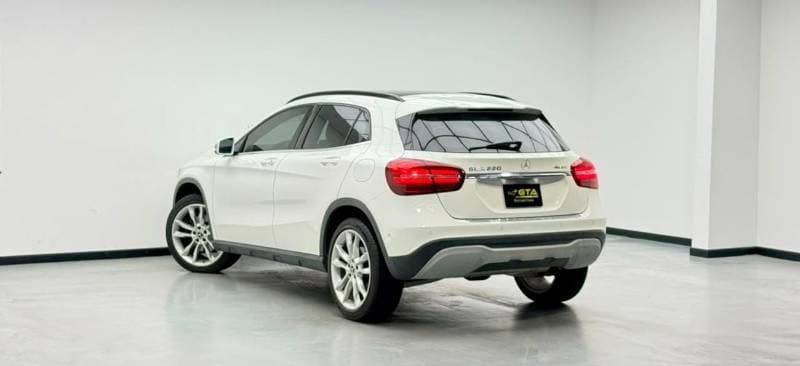 2018 Mercedes Benz GLA220 STANDARD thumbnail 6