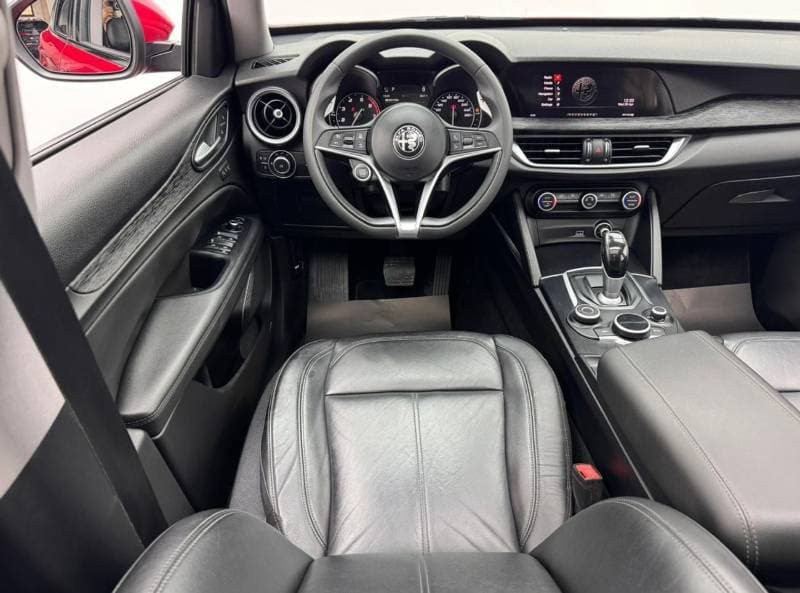2020 Alfa Romeo Stelvio SUPER thumbnail 8