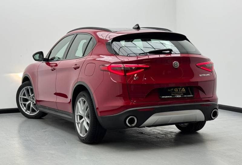 2020 Alfa Romeo Stelvio SUPER thumbnail 5