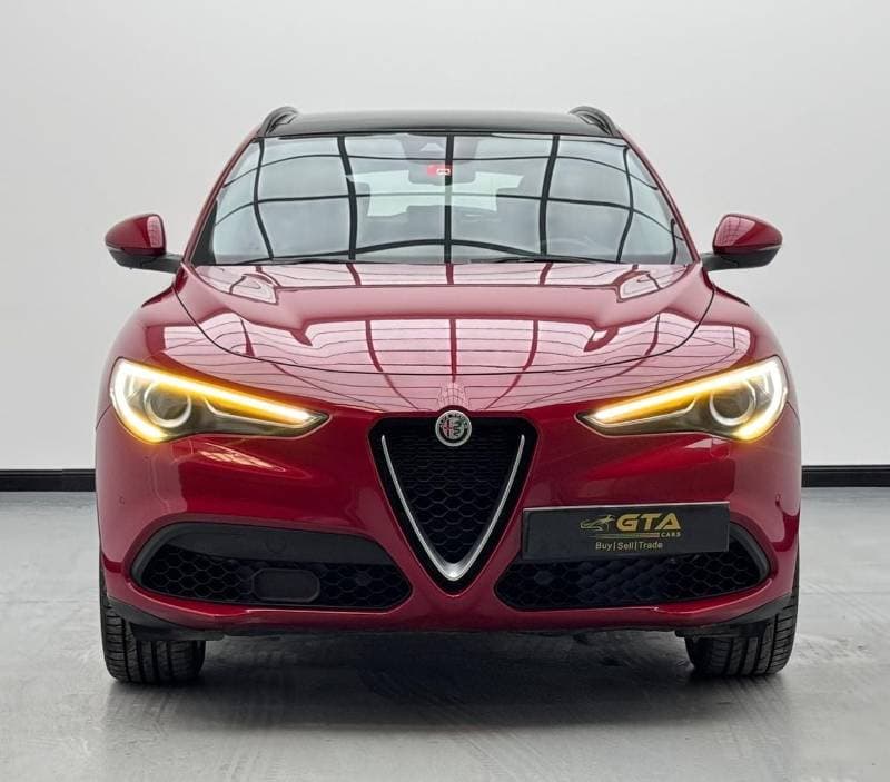 2020 Alfa Romeo Stelvio SUPER thumbnail 2