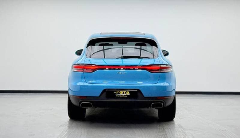 2020 Porsche Macan STANDARD thumbnail 5
