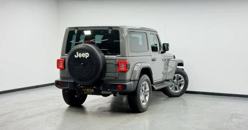 2022 Jeep Wrangler SAHARA thumbnail 4