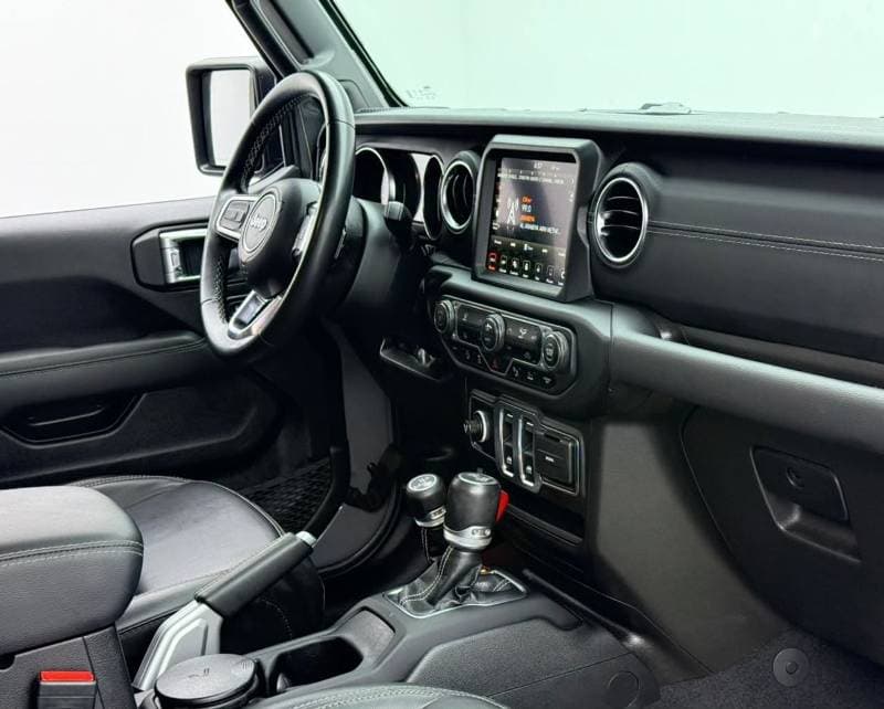 2022 Jeep Wrangler SAHARA thumbnail 7