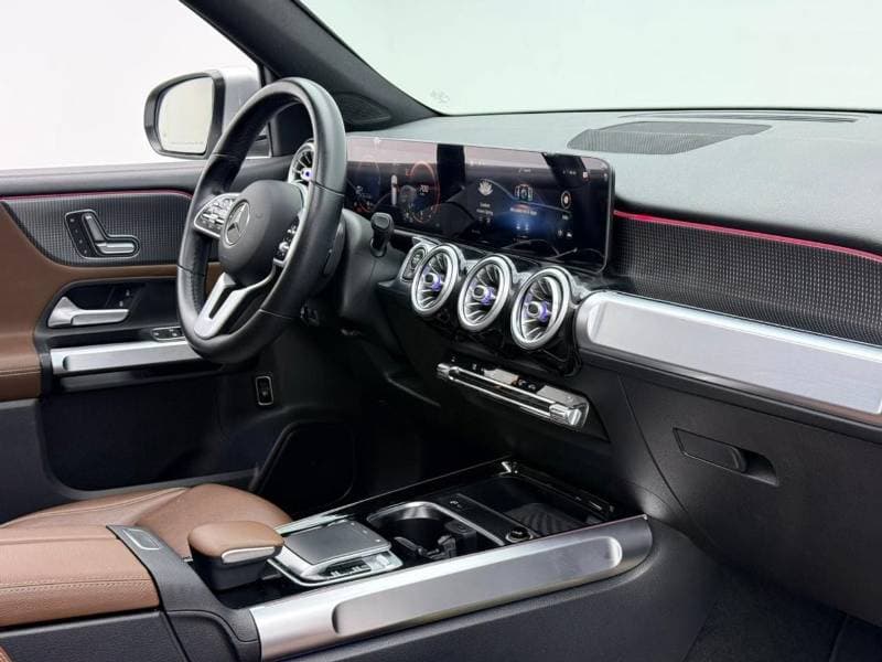 2020 Mercedes Benz GLB250 4MATIC thumbnail 7
