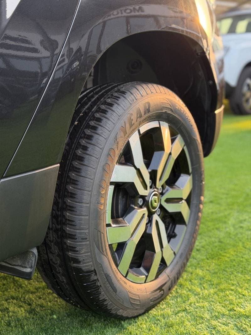 2025 Renault Duster LE thumbnail 2