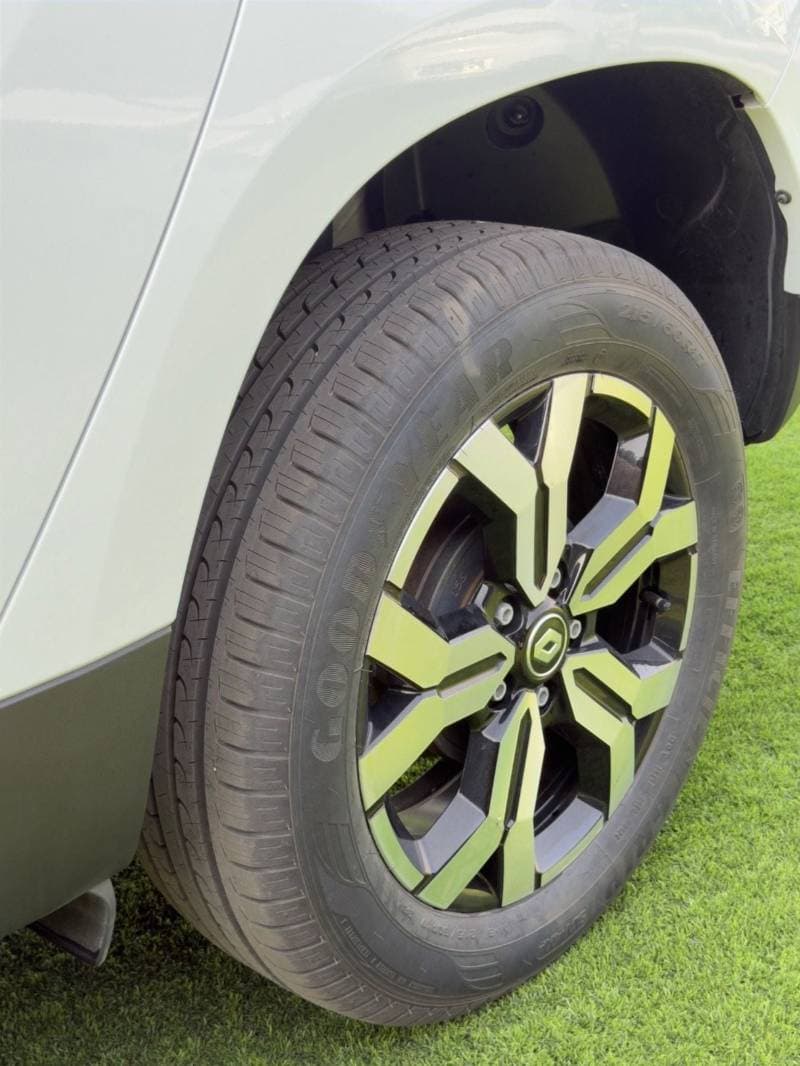2025 Renault Duster LE thumbnail 7