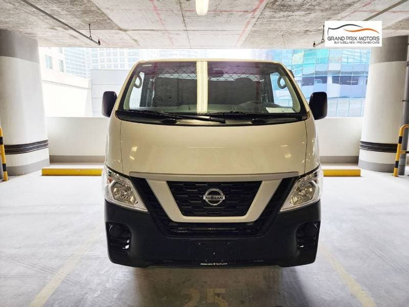 2022 Nissan Urvan STANDARD thumbnail 2