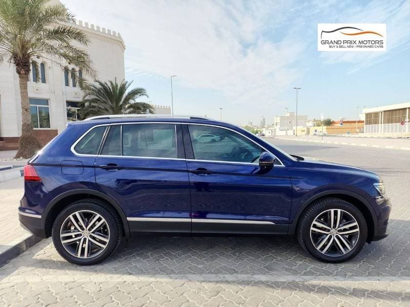 2018 Volkswagen Tiguan SPORT thumbnail 4