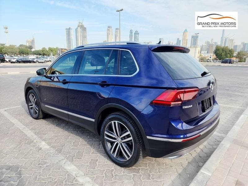 2018 Volkswagen Tiguan SPORT thumbnail 6
