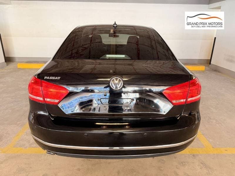2012 Volkswagen Passat SEL thumbnail 8