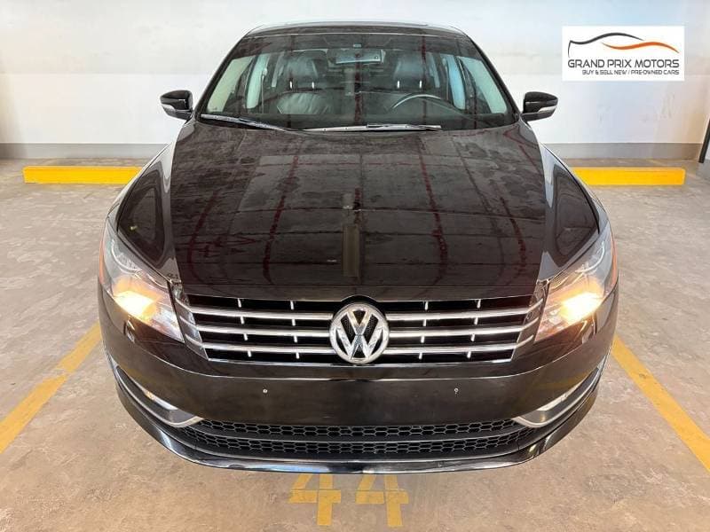 2012 Volkswagen Passat SEL thumbnail 2