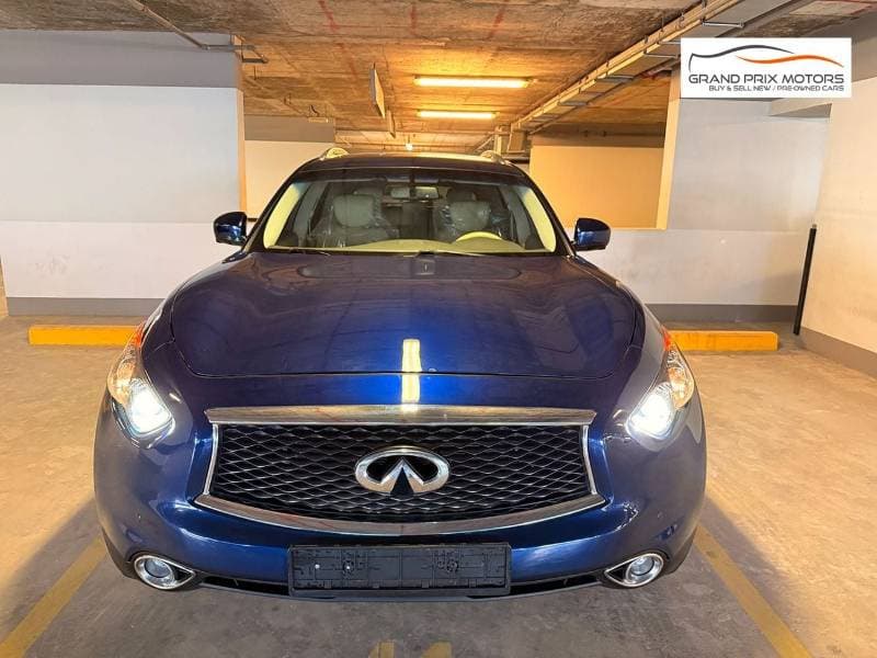 2017 Infiniti QX70 EXCELLENCE thumbnail 2