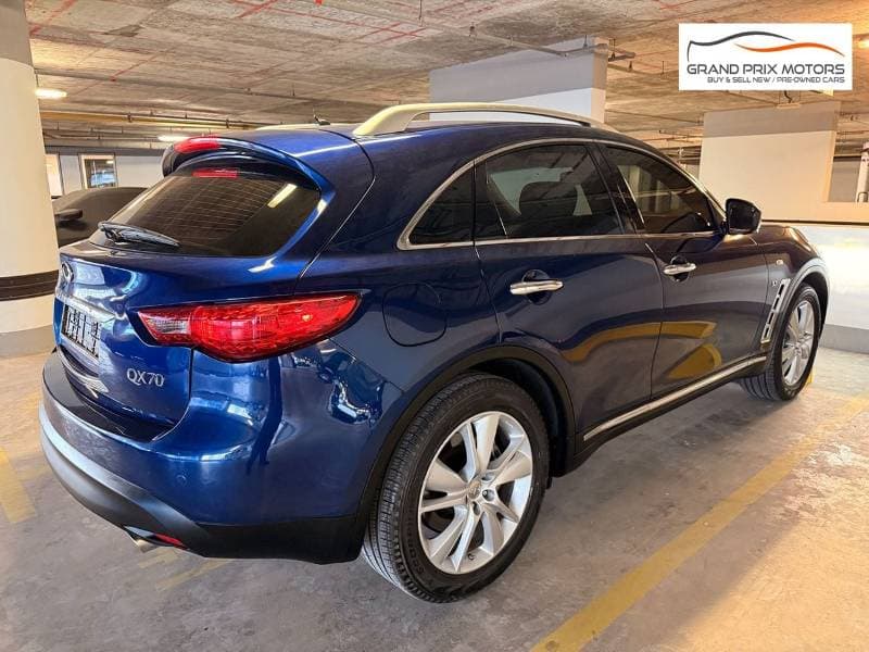 2017 Infiniti QX70 EXCELLENCE thumbnail 7