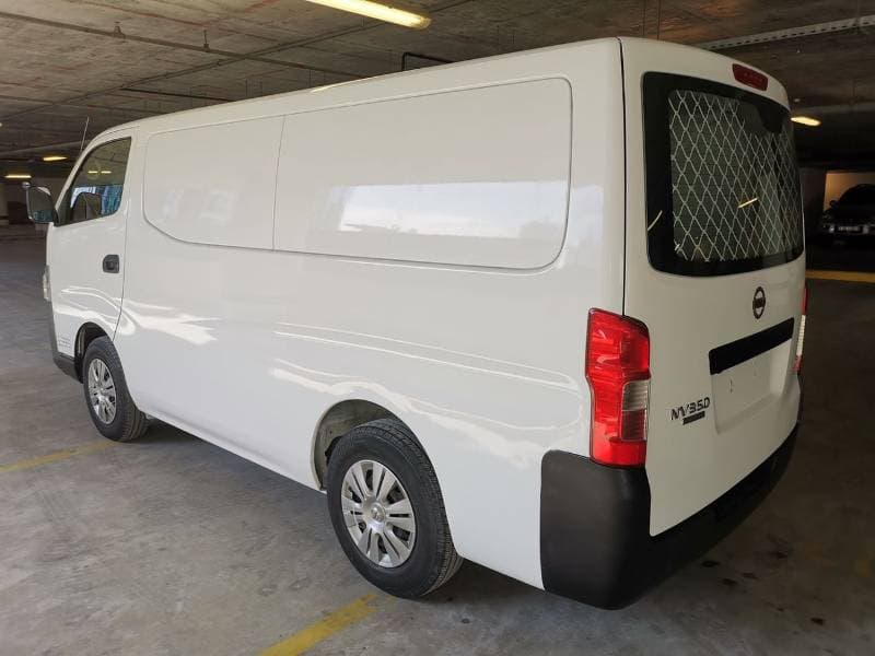 2021 Nissan Urvan STANDARD thumbnail 7