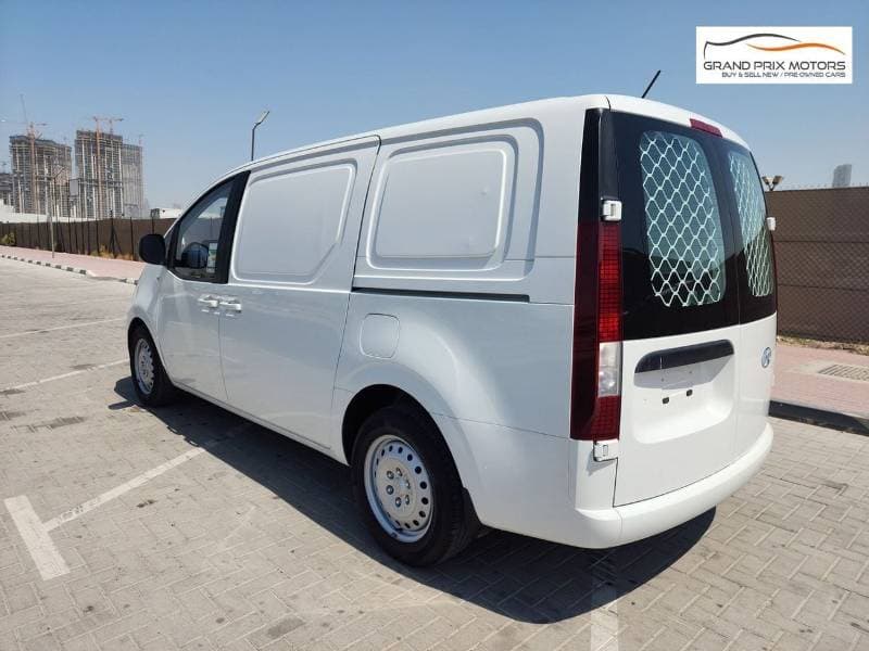 2023 Hyundai Staria STANDARD thumbnail 6