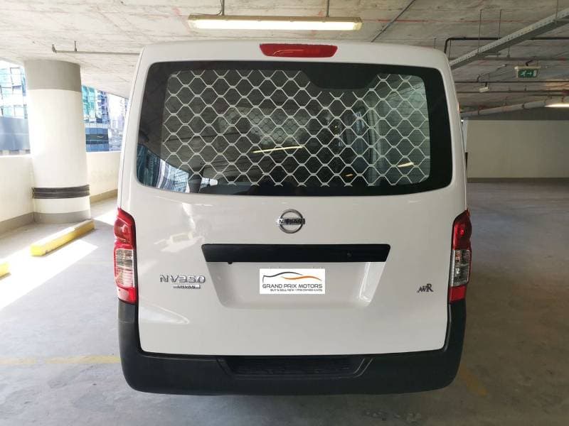 2021 Nissan Urvan STANDARD thumbnail 8