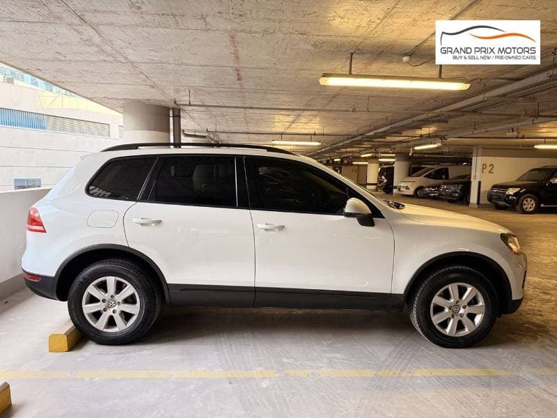 2014 Volkswagen Touareg S thumbnail 4