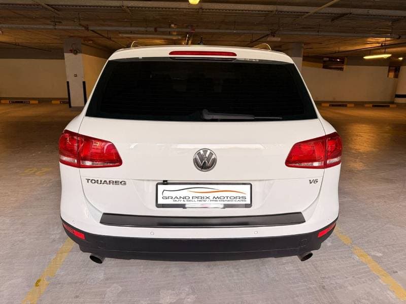 2014 Volkswagen Touareg S thumbnail 8