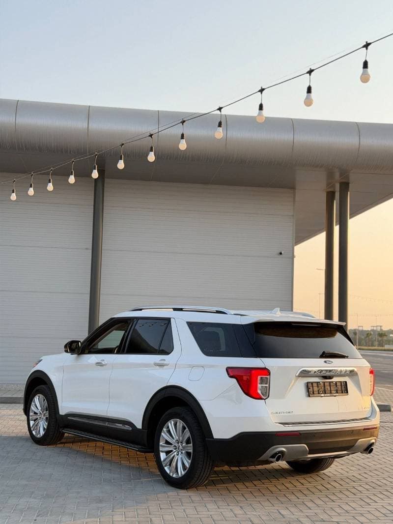 2021 Ford Explorer LIMITED thumbnail 4