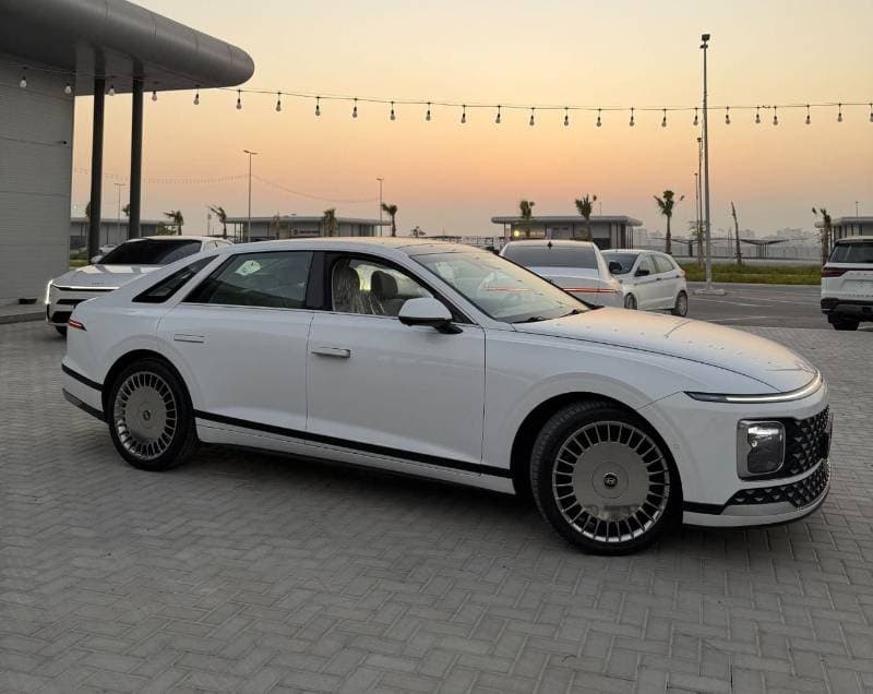 2023 Hyundai Grandeur EXCLUSIVE thumbnail 2