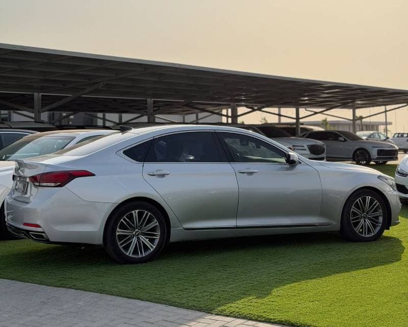 2017 Genesis G80 BASE thumbnail 5