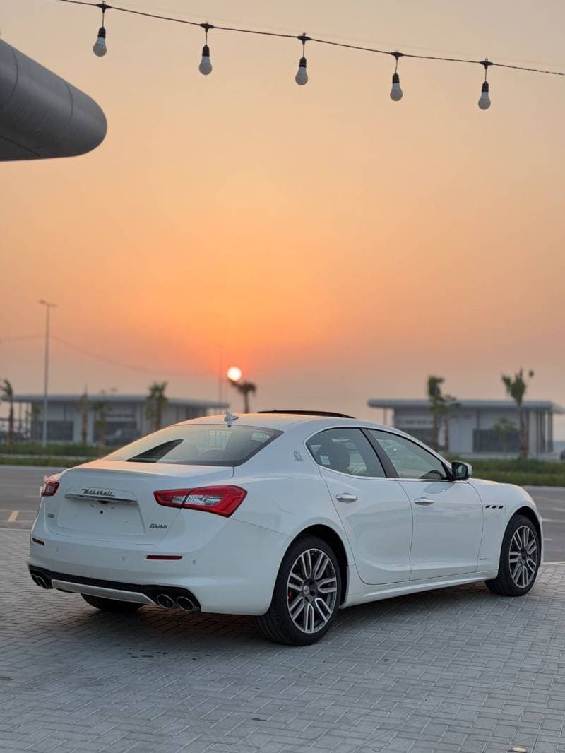 2018 Maserati Ghibli S Q4 GRANLUSSO thumbnail 4