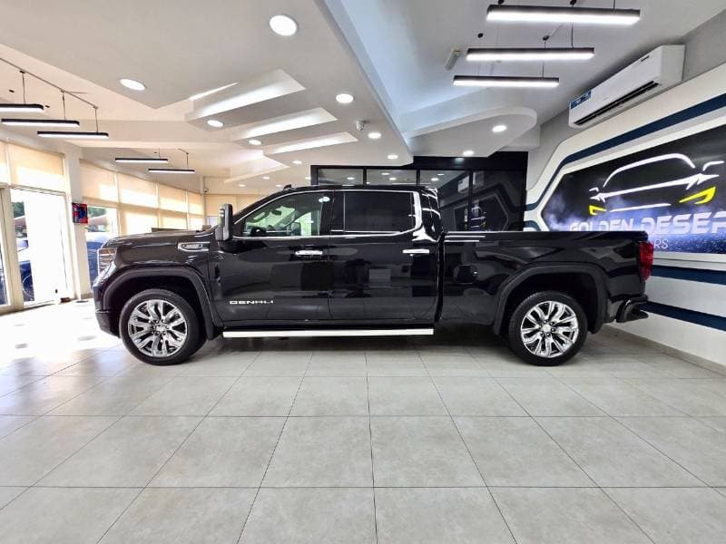 2026 GMC Sierra thumbnail 3