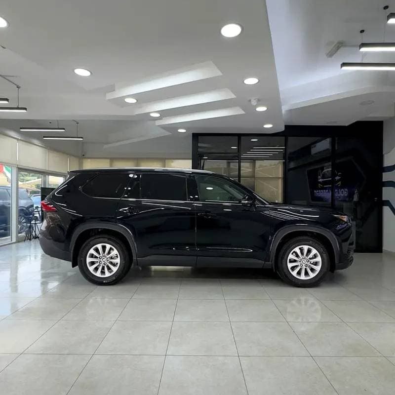 2024 Toyota Grand Highlander thumbnail 3