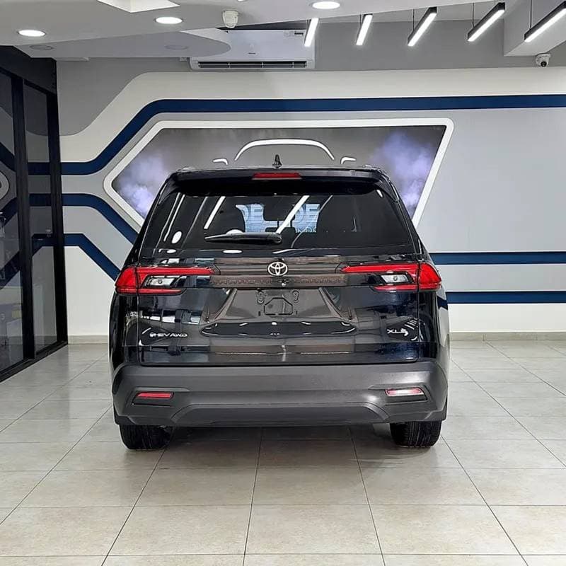 2024 Toyota Grand Highlander thumbnail 5