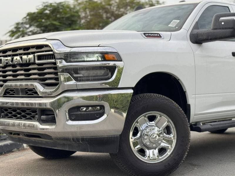2025 RAM 2500 thumbnail 4