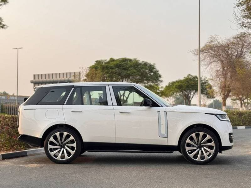 2026 Land Rover Range Rover AUTOBIOGRAPHY P530 thumbnail 4