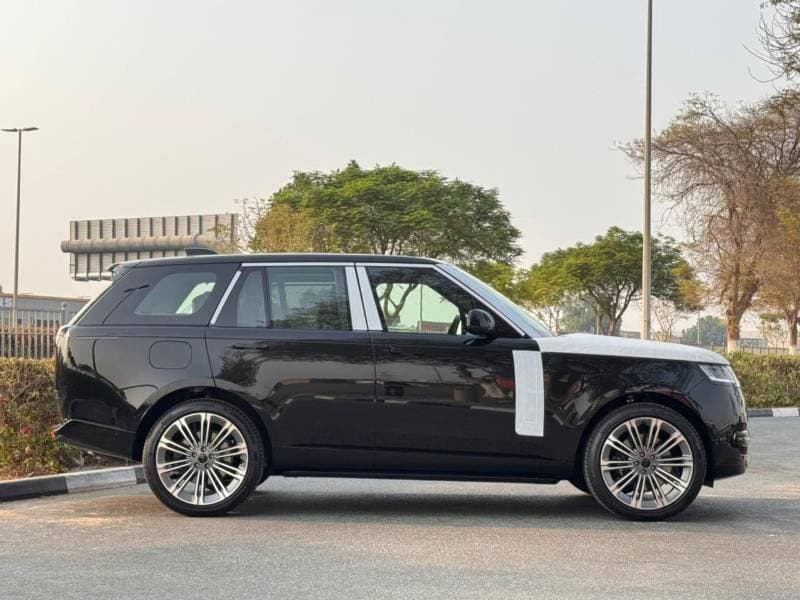 2026 Land Rover Range Rover AUTOBIOGRAPHY P530 thumbnail 4