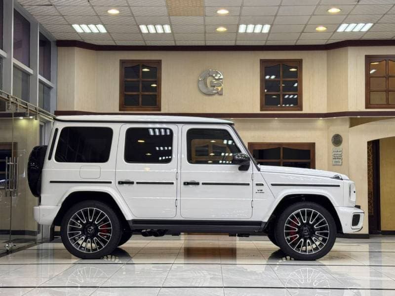 2025 Mercedes Benz G63 AMG STANDARD thumbnail 4