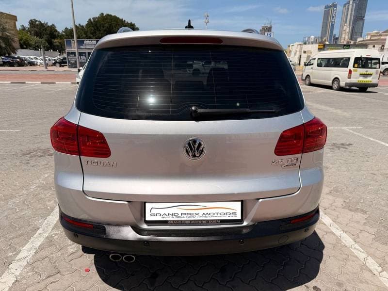2014 Volkswagen Tiguan SE thumbnail 8