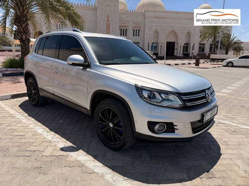 2014 Volkswagen Tiguan SE thumbnail 3