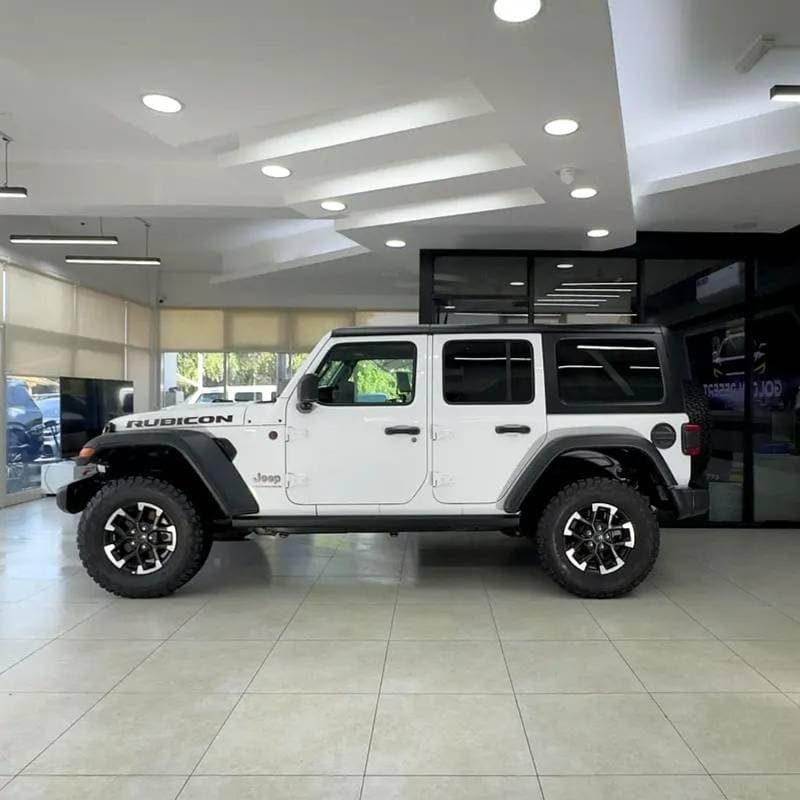 2025 Jeep Wrangler Unlimited RUBICON X thumbnail 4