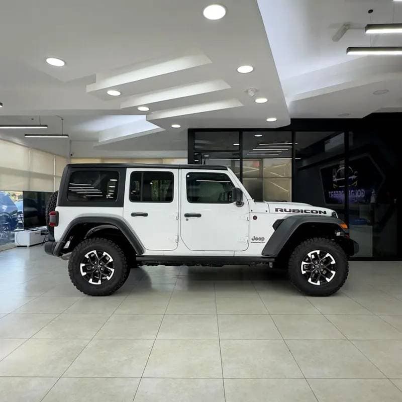 2025 Jeep Wrangler Unlimited RUBICON X thumbnail 3