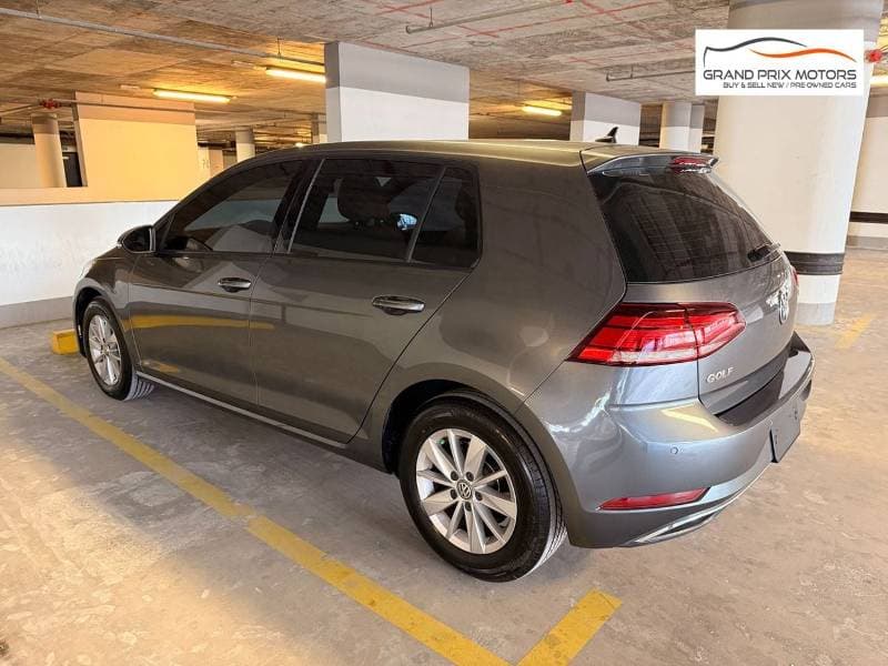 2018 Volkswagen Golf SE thumbnail 8