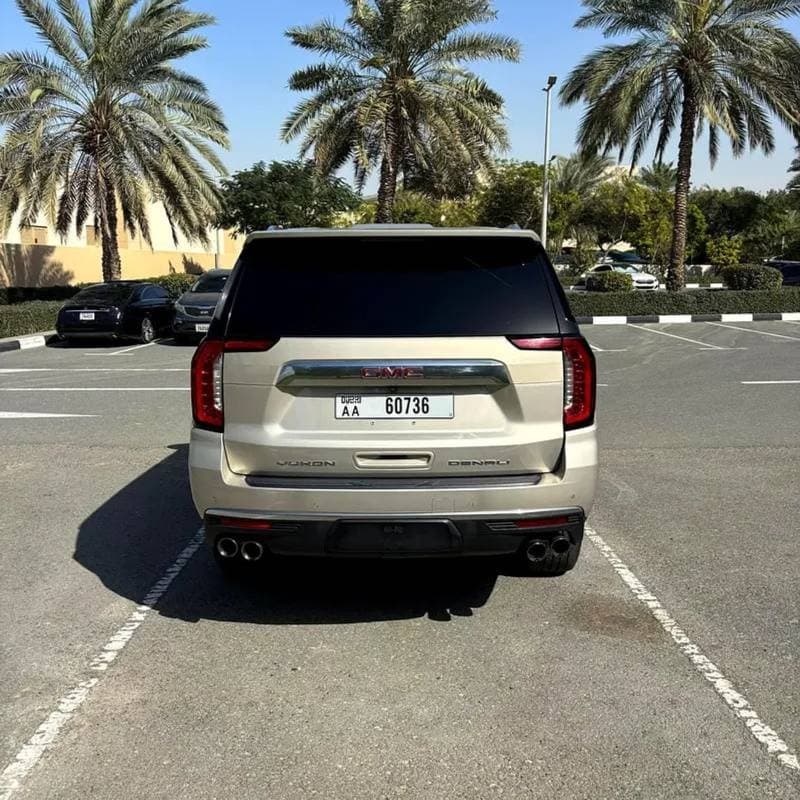 2021 GMC Yukon DENALI thumbnail 5