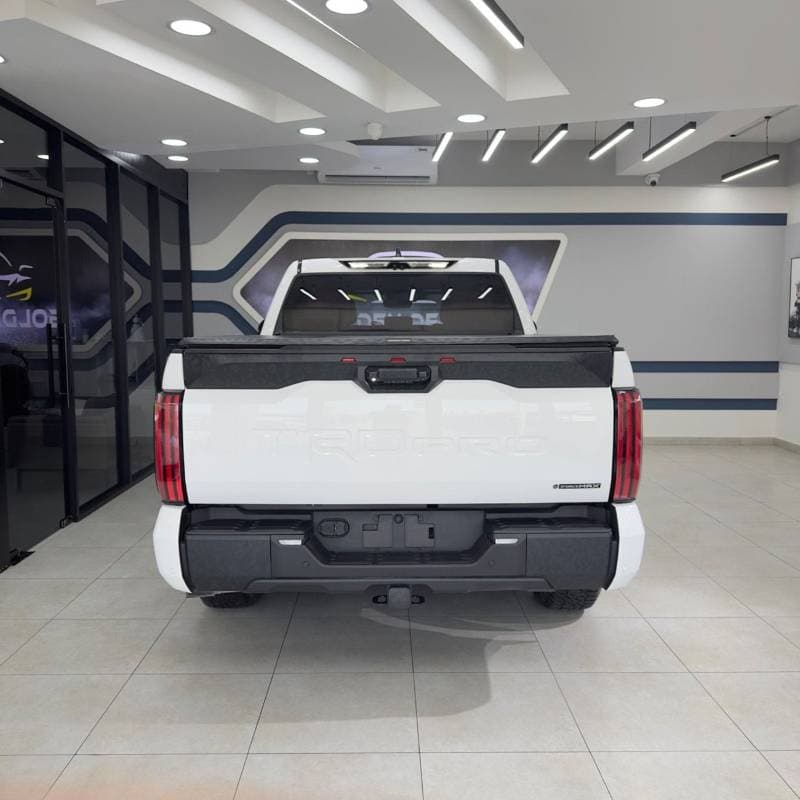 2025 Toyota Tundra thumbnail 4