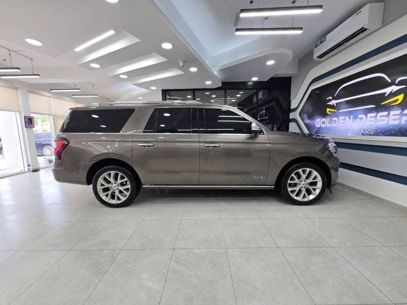 2019 Ford Expedition EL thumbnail 3